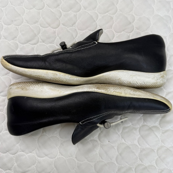 Prada Leather Flats Made in Italy Size 37.5 - Picture 4 of 8